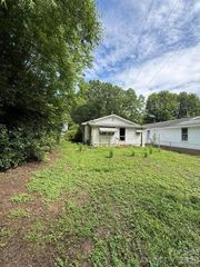 1622 W Park Avenue, Albemarle, NC 28001