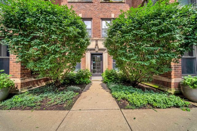 54 Forest Avenue 2W, Riverside, IL 60546