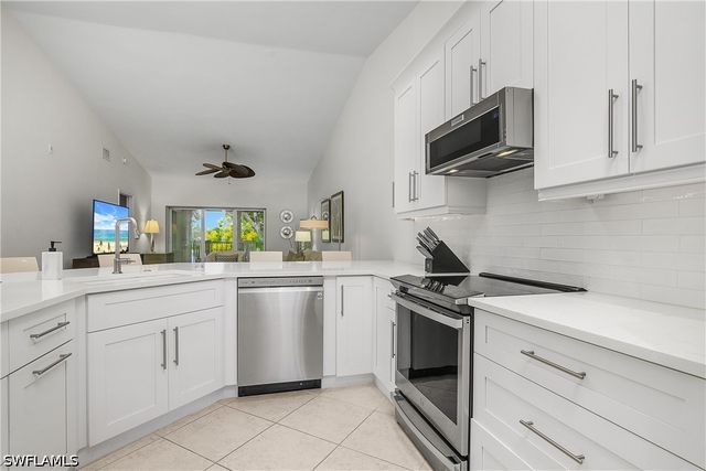 853 Tanbark DR 201, Naples, FL 34108