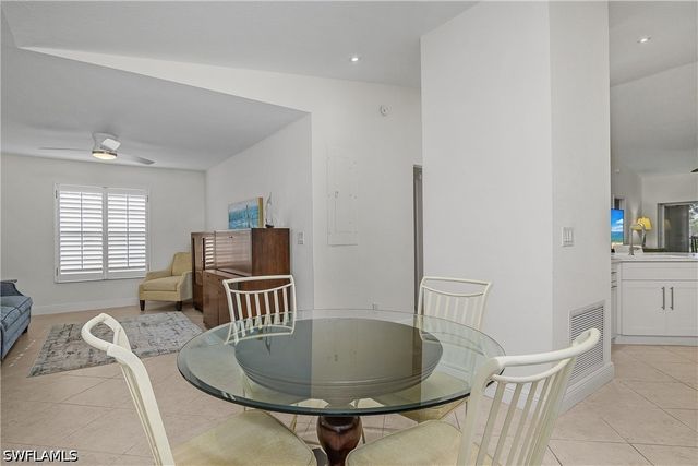 853 Tanbark DR 201, Naples, FL 34108