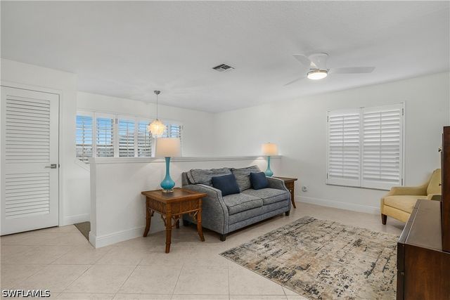 853 Tanbark DR 201, Naples, FL 34108