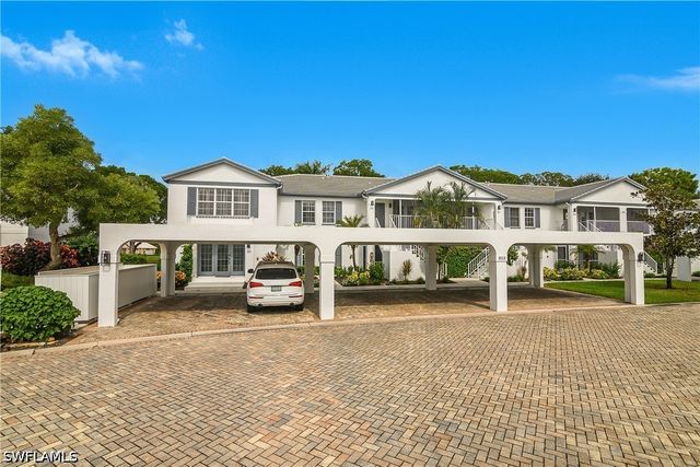 853 Tanbark DR 201, Naples, FL 34108