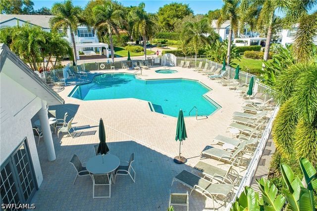 853 Tanbark DR 201, Naples, FL 34108