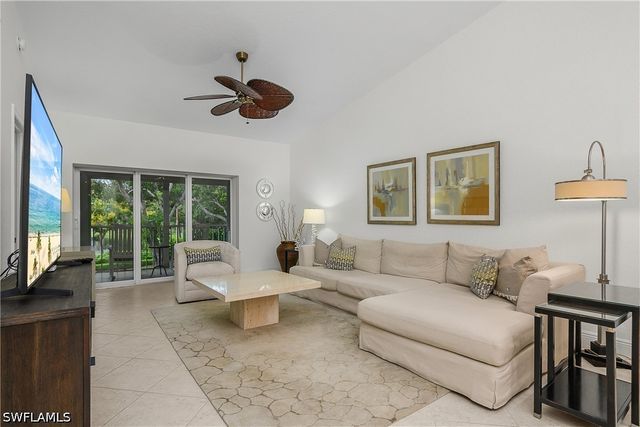 853 Tanbark DR 201, Naples, FL 34108