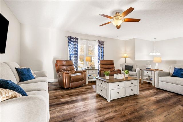 332 Hickory Ridge Drive, Corbin, KY 40701