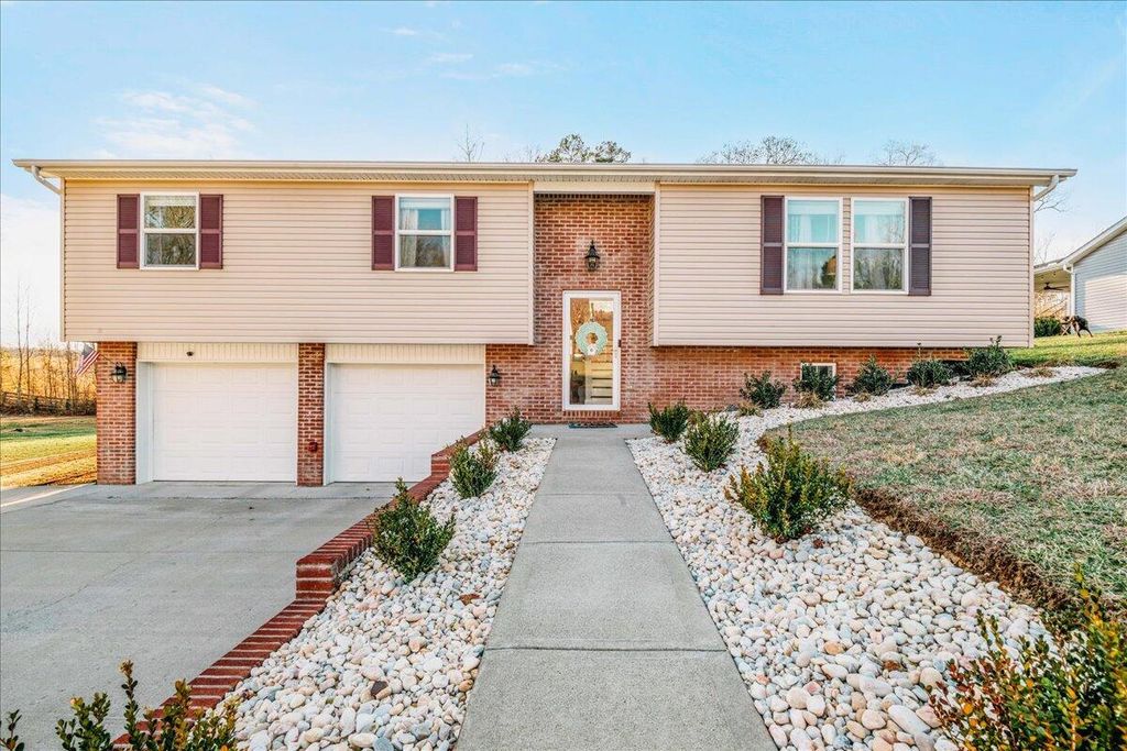 332 Hickory Ridge Drive, Corbin, KY 40701