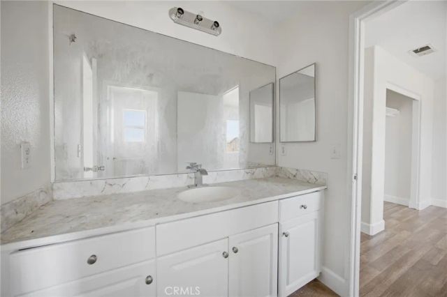 13184 Mammoth, Hesperia, CA 92344