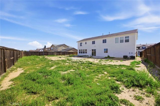 13184 Mammoth, Hesperia, CA 92344