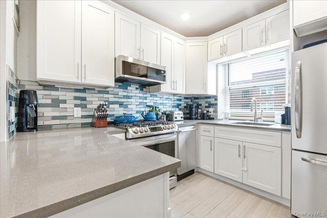 113-14 72nd Road 5P, Forest Hills, NY 11375