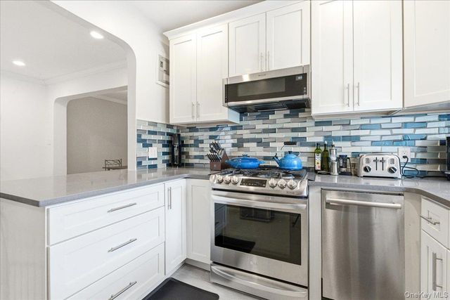 113-14 72nd Road 5P, Forest Hills, NY 11375