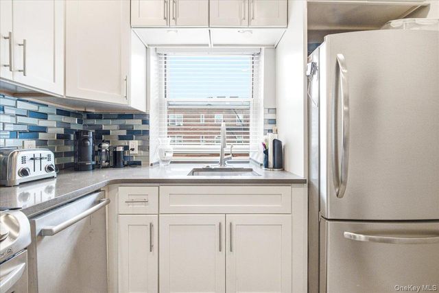 113-14 72nd Road 5P, Forest Hills, NY 11375