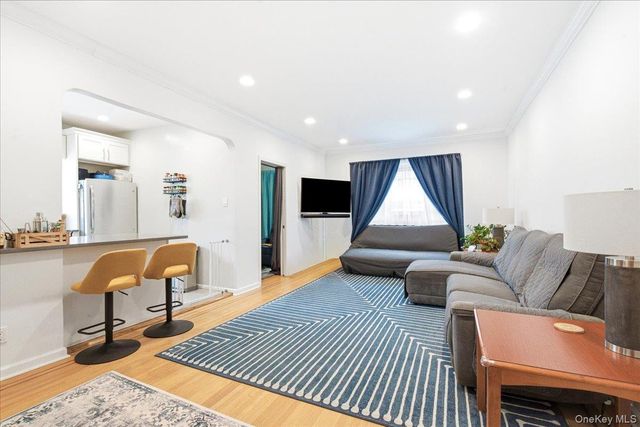 113-14 72nd Road 5P, Forest Hills, NY 11375