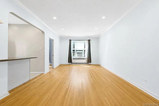 113-14 72nd Road 5P, Forest Hills, NY 11375