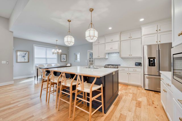 3722 E Woodhue Street, Springfield, MO 65802