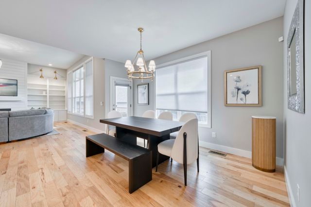 3722 E Woodhue Street, Springfield, MO 65802