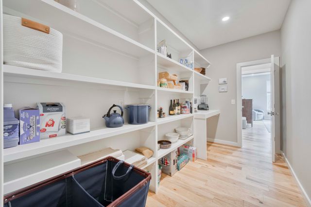 3722 E Woodhue Street, Springfield, MO 65802