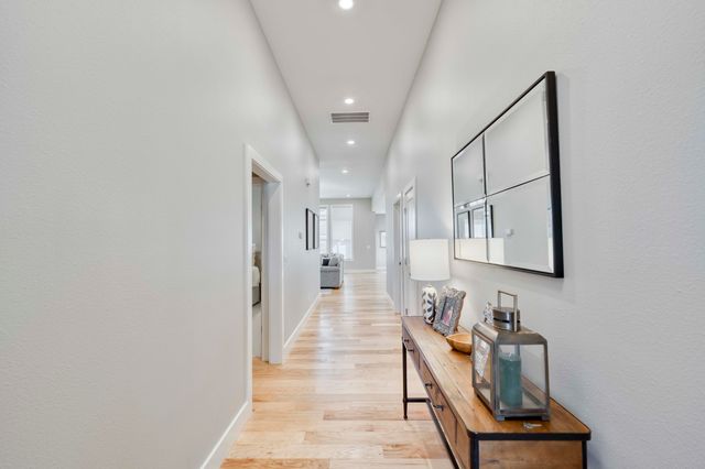 3722 E Woodhue Street, Springfield, MO 65802