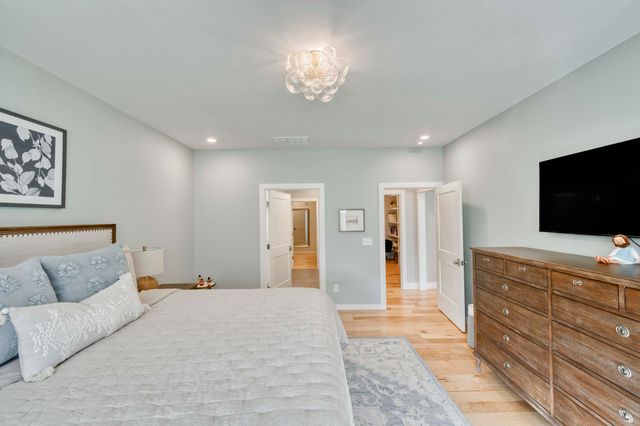 3722 E Woodhue Street, Springfield, MO 65802