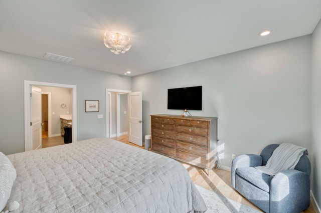 3722 E Woodhue Street, Springfield, MO 65802