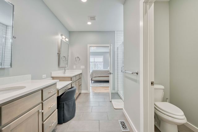 3722 E Woodhue Street, Springfield, MO 65802