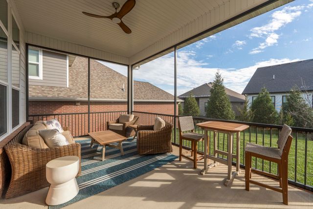 3722 E Woodhue Street, Springfield, MO 65802