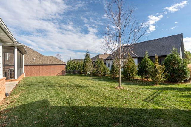 3722 E Woodhue Street, Springfield, MO 65802