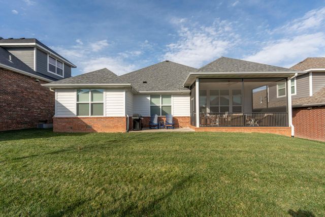 3722 E Woodhue Street, Springfield, MO 65802