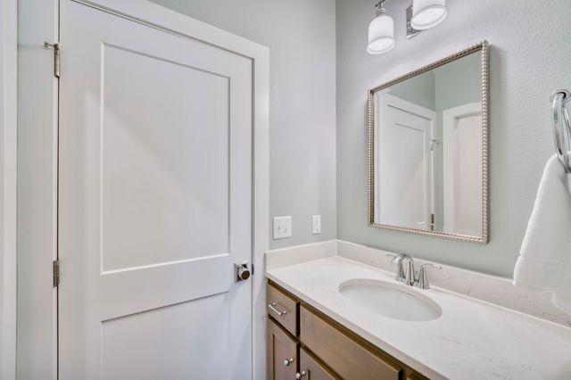 3722 E Woodhue Street, Springfield, MO 65802