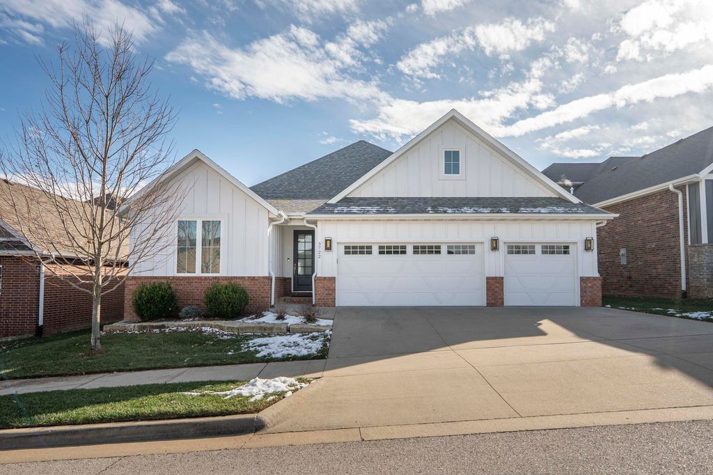 3722 E Woodhue Street, Springfield, MO 65802