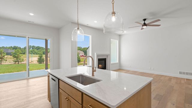 2727 EASLEY CABIN CIR, Columbia, MO 65201