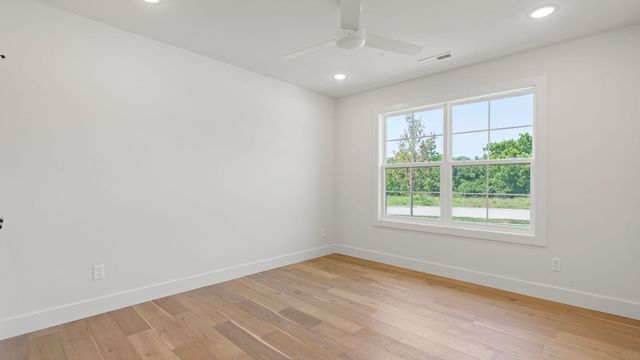 2727 EASLEY CABIN CIR, Columbia, MO 65201