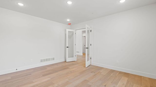 2727 EASLEY CABIN CIR, Columbia, MO 65201