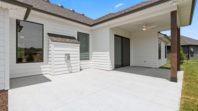 2727 EASLEY CABIN CIR, Columbia, MO 65201