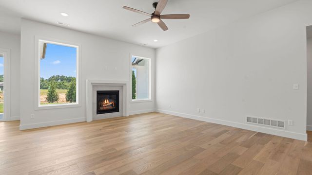 2727 EASLEY CABIN CIR, Columbia, MO 65201