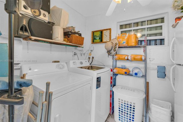 371 NE 42nd Ct, Oakland Park, FL 33334