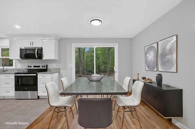 7 Hancock St, Plainville, MA 02762