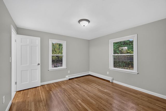 7 Hancock St, Plainville, MA 02762
