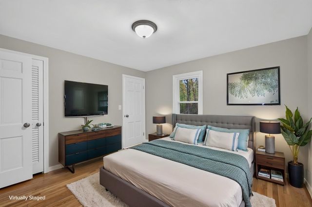 7 Hancock St, Plainville, MA 02762