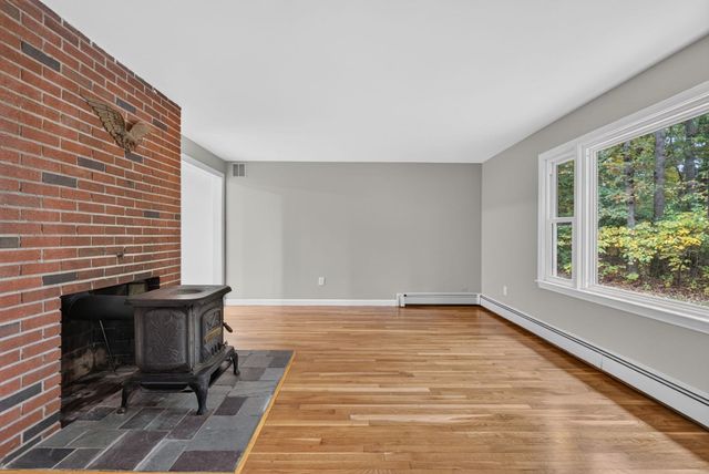 7 Hancock St, Plainville, MA 02762