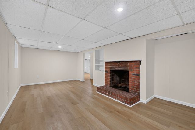 7 Hancock St, Plainville, MA 02762