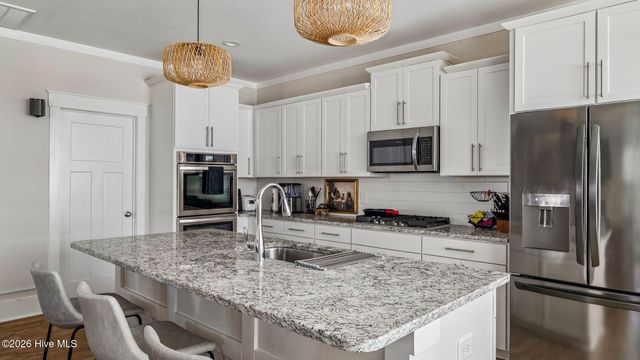 609 Muscadine Lane, Aberdeen, NC 28315