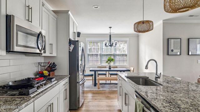 609 Muscadine Lane, Aberdeen, NC 28315