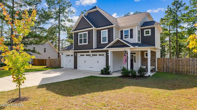 609 Muscadine Lane, Aberdeen, NC 28315