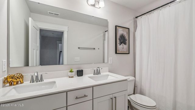 609 Muscadine Lane, Aberdeen, NC 28315