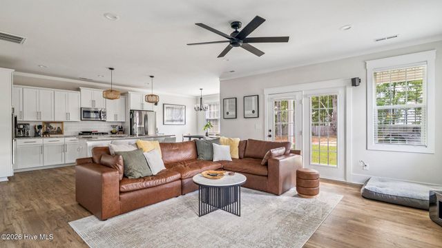 609 Muscadine Lane, Aberdeen, NC 28315