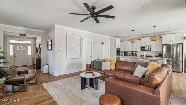 609 Muscadine Lane, Aberdeen, NC 28315