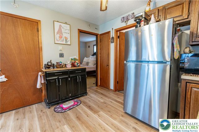 945 Country Place Drive, Coolbaugh Twp, PA 18466