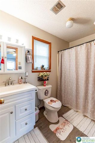 945 Country Place Drive, Coolbaugh Twp, PA 18466