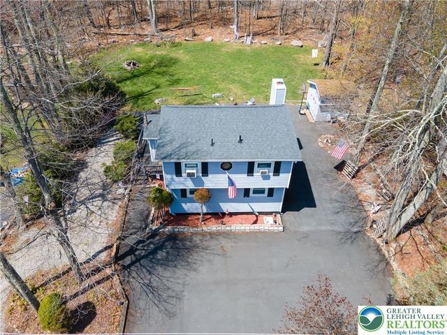 945 Country Place Drive, Coolbaugh Twp, PA 18466