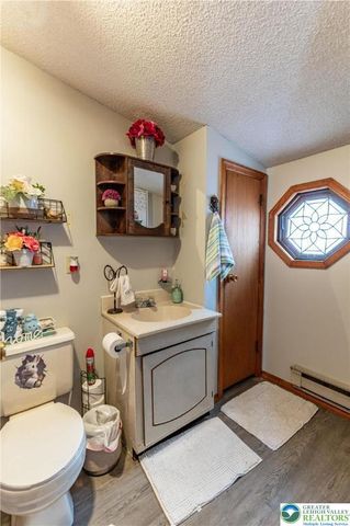 945 Country Place Drive, Coolbaugh Twp, PA 18466